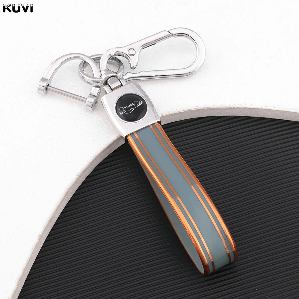Luxury Rotating Car Keychain – Stylish Key Ring Holder